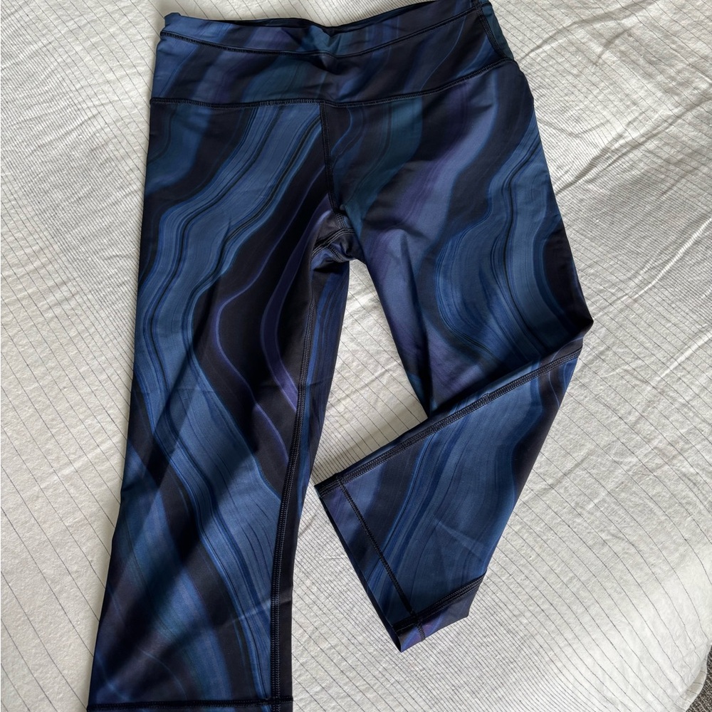 Athleta Geode Crop Leggings in Blue and Black